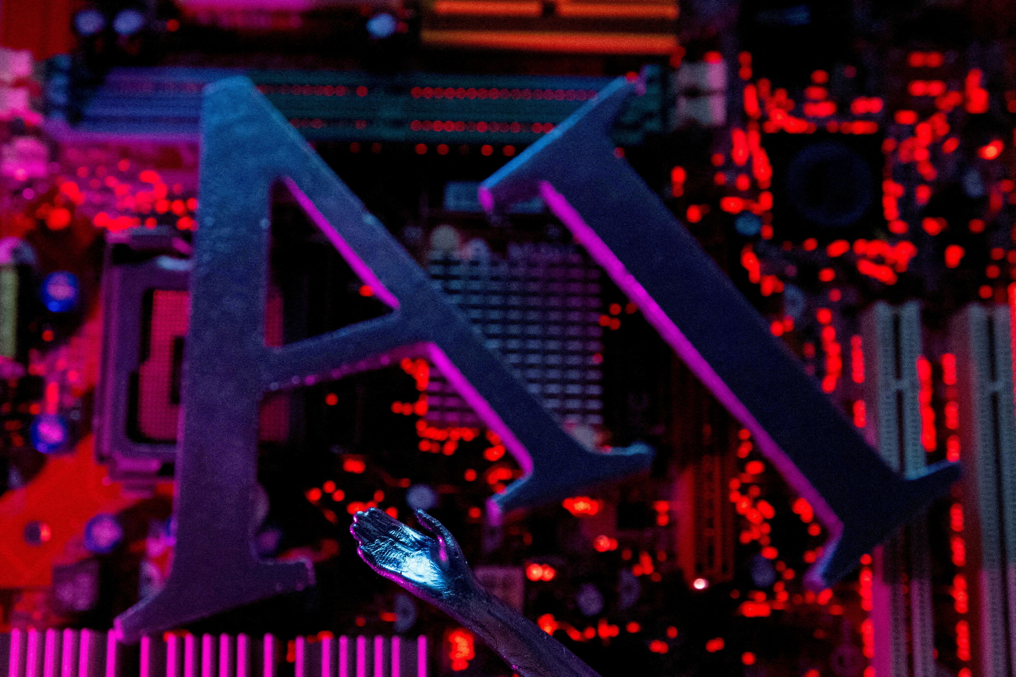 الأسواق الأمريكية تواصل الهبوط الحاد في ظل انخفاض عوائد السندات وتص...